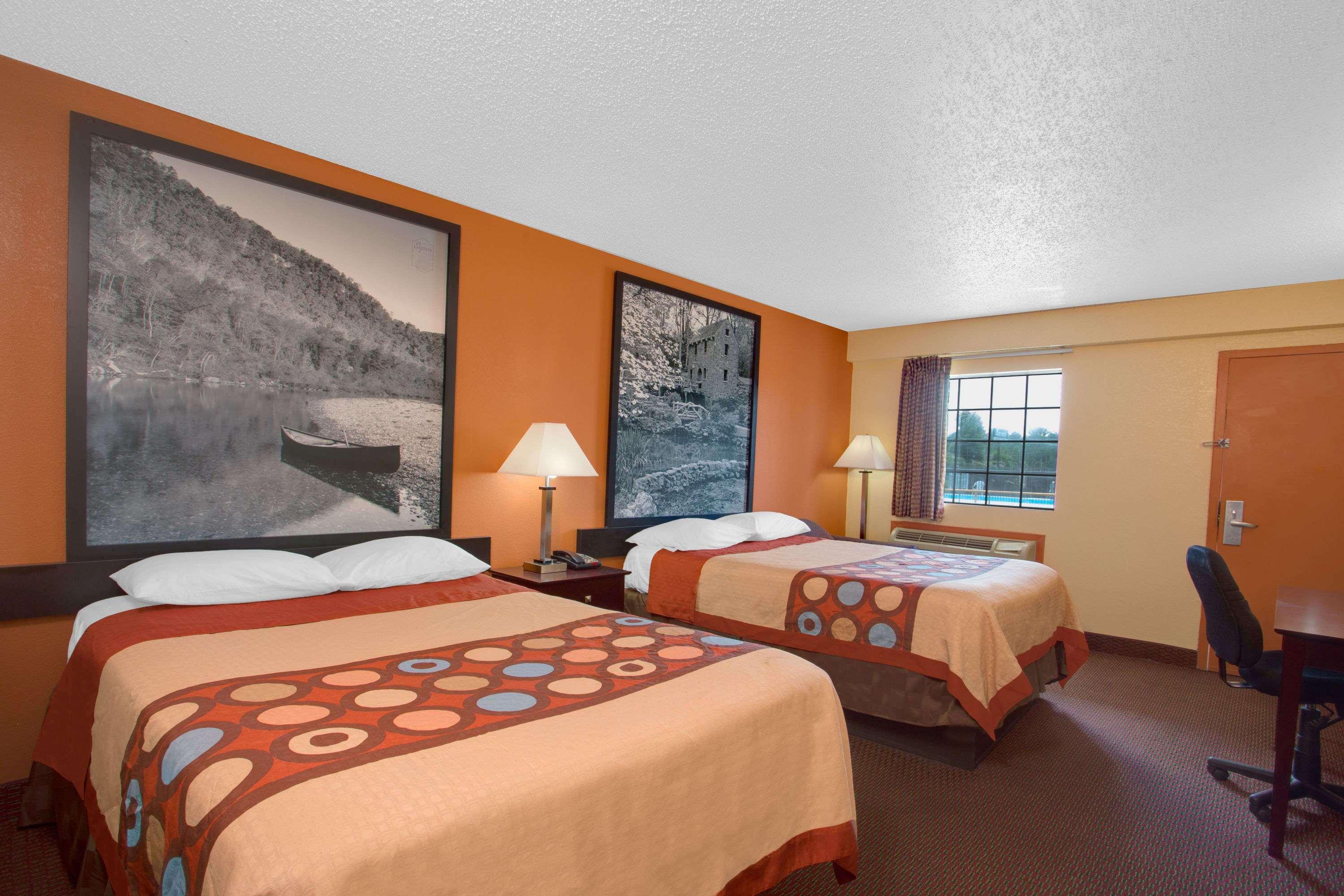 Super 8 By Wyndham Monticello Ar Motel Buitenkant foto