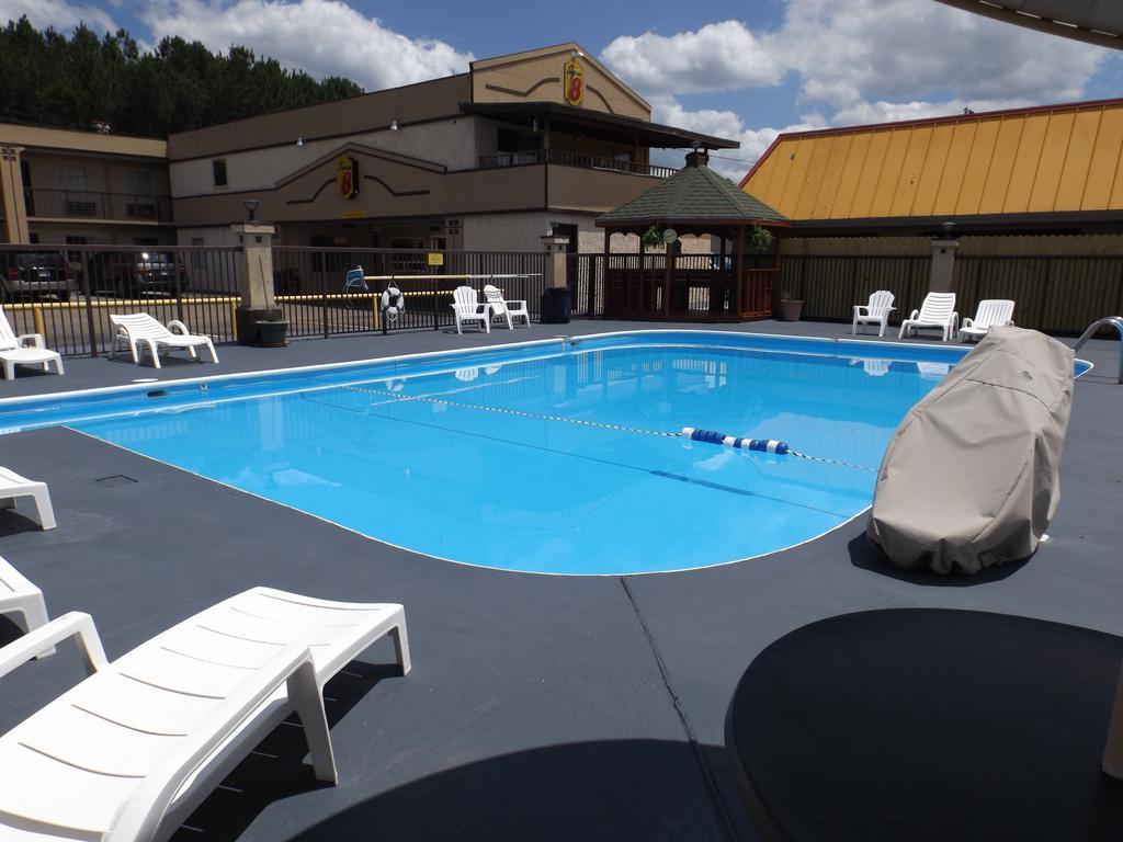 Super 8 By Wyndham Monticello Ar Motel Buitenkant foto